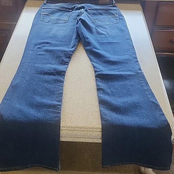 NWT Signature Levi Modern Boot Cut Simply Stretch Size 10L - Picture 9 of 11